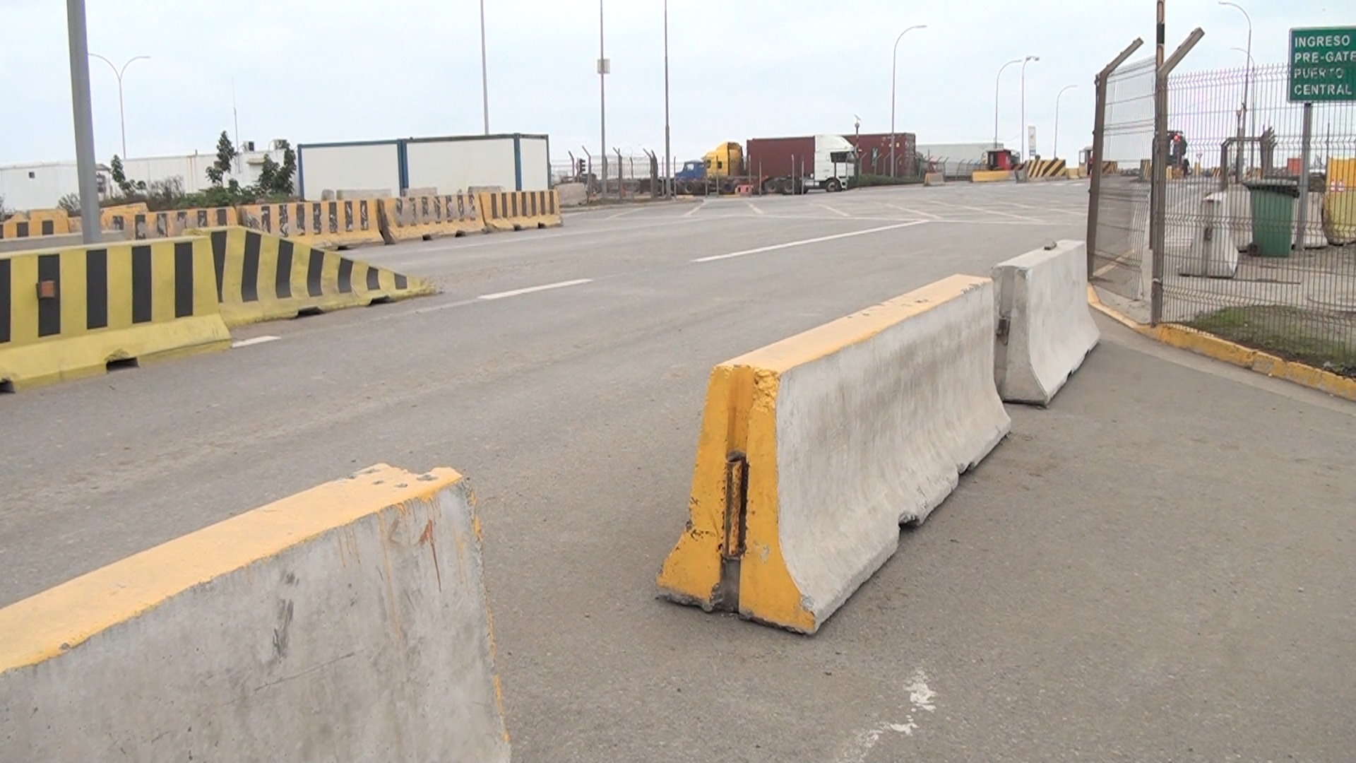 Empresa Portuaria cierra estacionamiento cercano a Humedal Ojos de Mar
